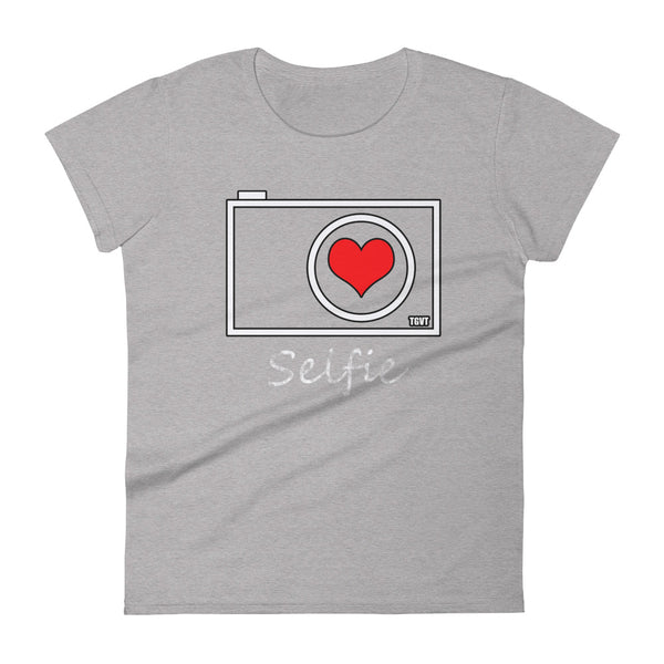 Good Vibe "Heart Selfie" Tee