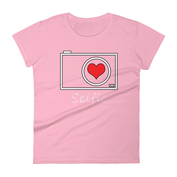 Good Vibe "Heart Selfie" Tee